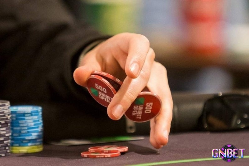Early game là giai đoạn tốt để thiết lập hình ảnh và thử nghiệm bluff một cách có kiểm soát.