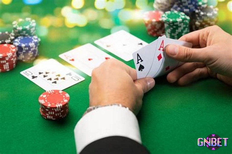 Biết từ bỏ đúng lúc là một phần quan trọng trong nghệ thuật bluff giúp bạn bảo toàn chip và cơ hội.