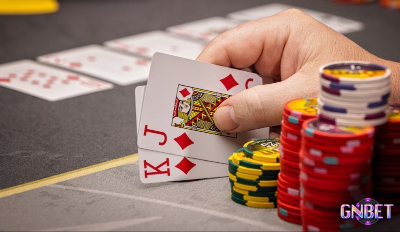 pre-flop dựa vào vị trí trong bàn chơi poker để có quyết định chính xác