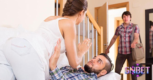 Chiêm bao thấy đánh ghen có con số đề lộc lá 