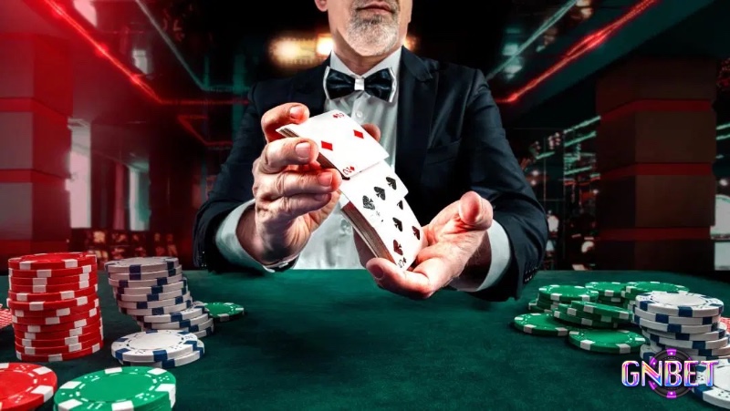 Double Barrel là cược liên tiếp ở flop và turn để gây áp lực, cần chọn thời điểm phù hợp