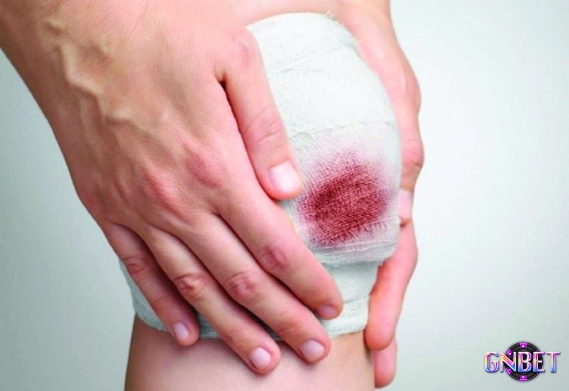 Máu đại diện cho sự sống và cảm xúc của người mơ