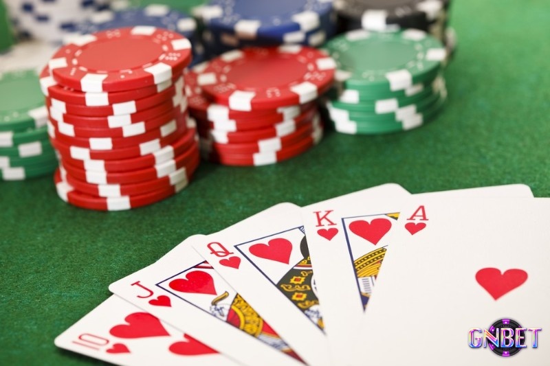 Biết rõ tiến trình các vòng chơi sẽ giúp bạn phản ứng linh hoạt hơn trong Short Deck Poker là gì, từ pre-flop đến showdown.