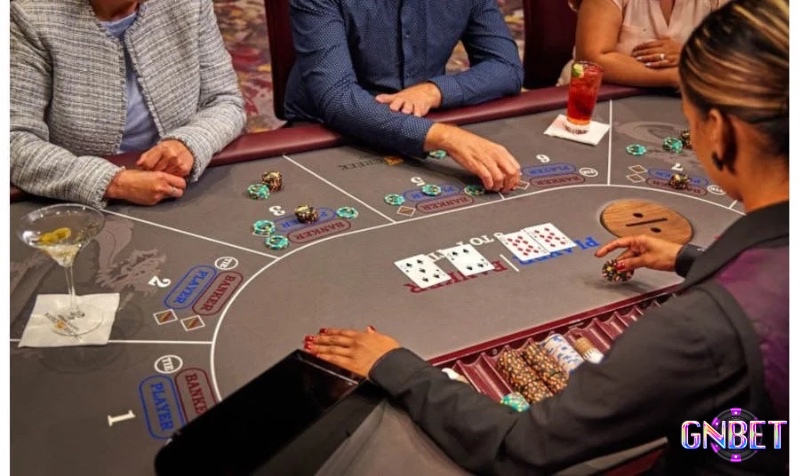Tie Bet là thuật ngữ bài Baccarat chỉ cửa cược mang lại phần thưởng lớn nhưng rủi ro cao.