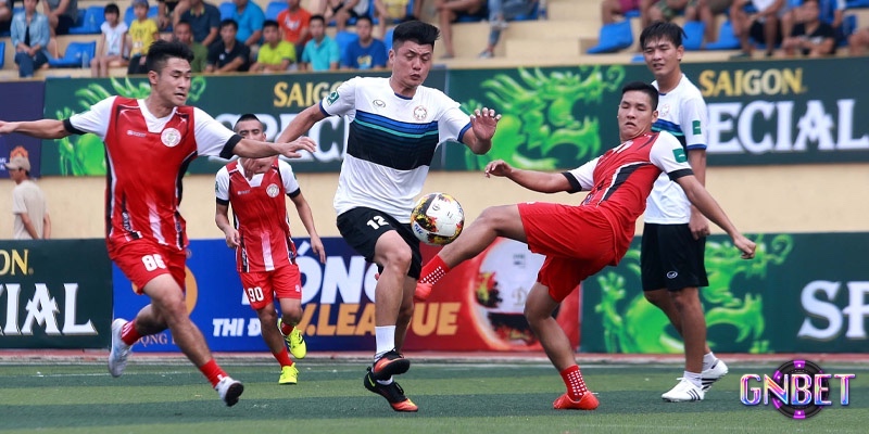 Hậu vệ cánh phải có thể lực dồi dào để lên công về thủ liên tục.