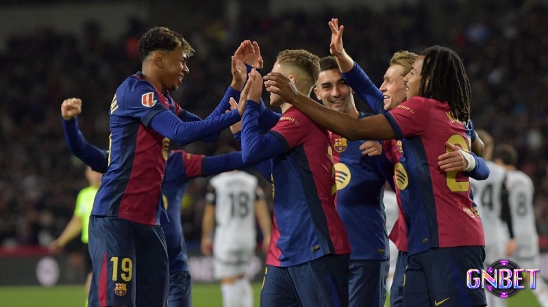 Áp lực hiệu số khiến cầu thủ và HLV phải giữ tinh thần thép trong mỗi trận đấu quan trọng.