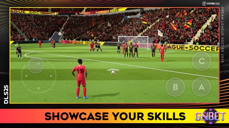 Dream League Soccer 2026 với đội bóng tự tạo và giao diện trận đấu bóng đá trên Android